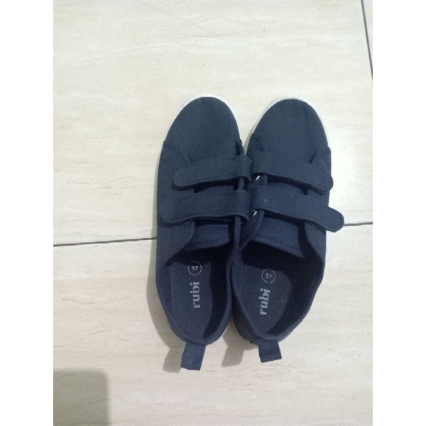 Preloved Sepatu Rubi Cotton On