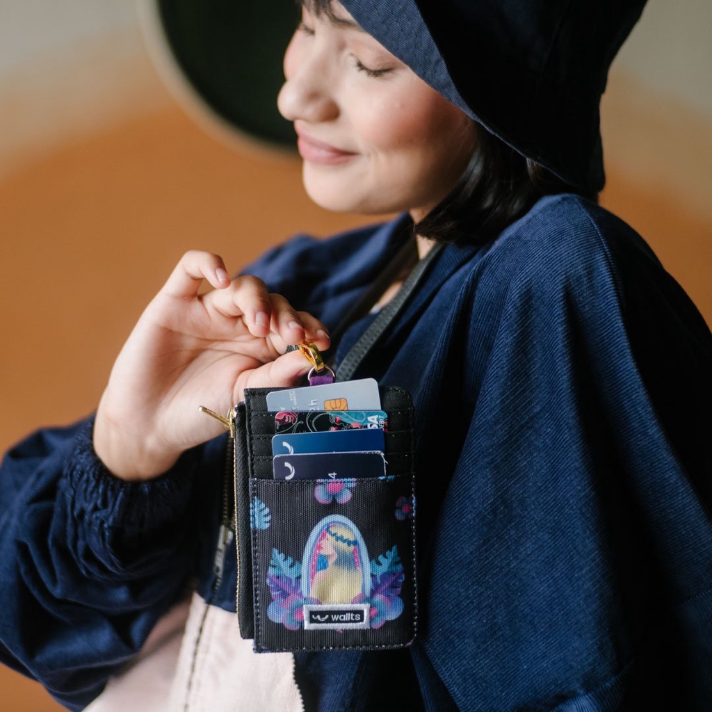 

WALLTS Kara ID Card Holder - Stellar Virgo
