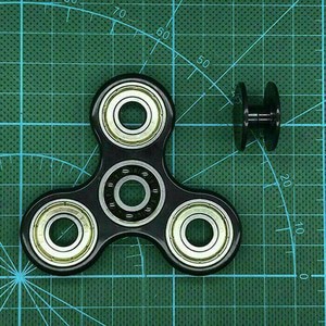 Mainan Hand Toys Spinner Tengah Besi Termurah.