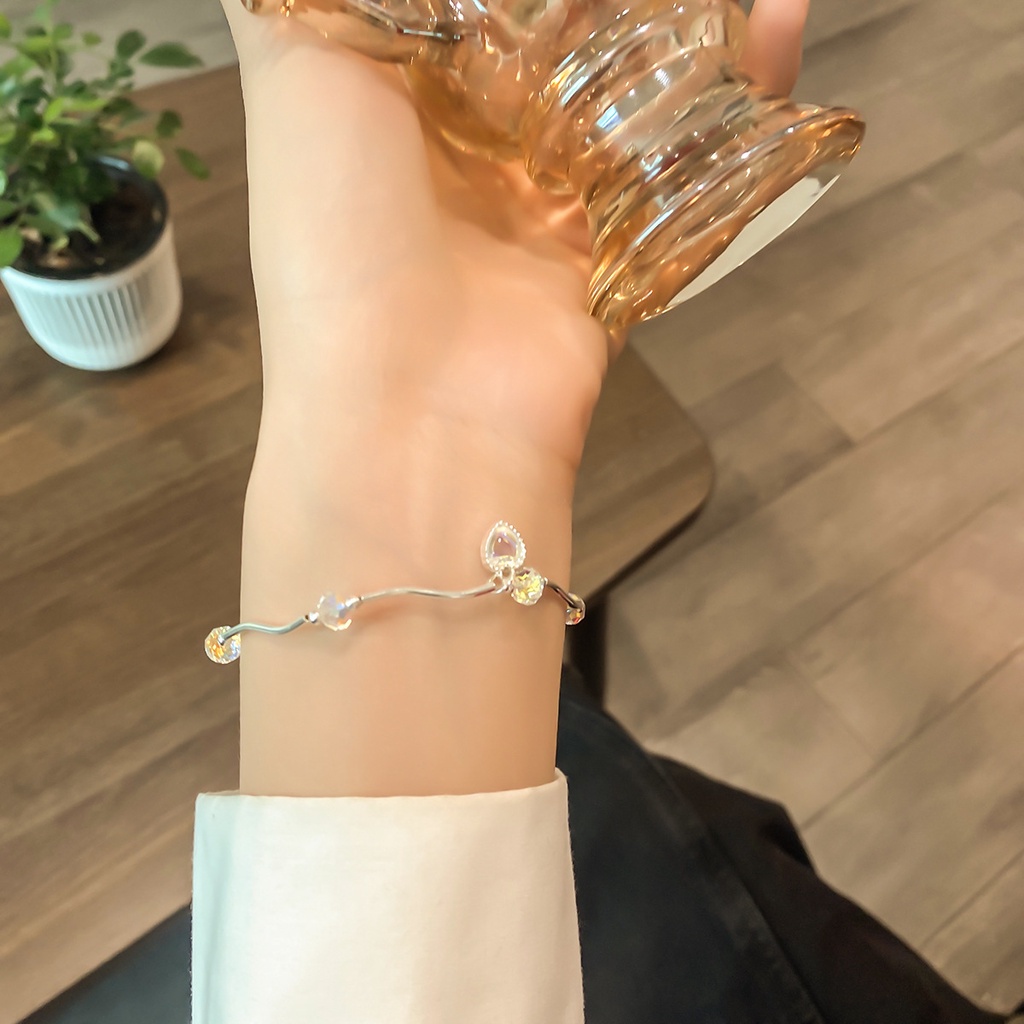 Gelang Tangan Alloy Silver Desain Hati Hias Moonstone Untuk Wanita