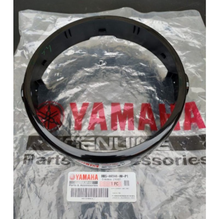 RING COVER HEADLIGHT LAMPU DEPAN YAMAHA XSR 155 HITAM GLOSSY PART ORIGINAL YAMAHA BBS-H4144-00-P1