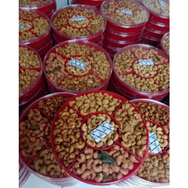 

Kacang Mede Sekat Tray 5 Mete Mente Sulawesi Bukan Wonogiri Rasa Sekat Kacang Mete Kacang Mede Tepung Mede Crispy Mede Madu Mede Wijen Mede Original Mede Thailand Mede Pedas Kacang Mede Toples Snack Cemilan Jajan Viral Enak Tradisional Curah Ecer Grosir