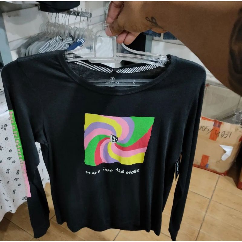baju kaos lengan panjang cewek volcom original f046
