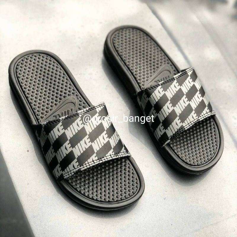 Sandal Pria Nike FLIP-FLOP Benassi Swoosh, Sandal Slide Nike Benassi Murah, Sendal Slipper Pria Nike