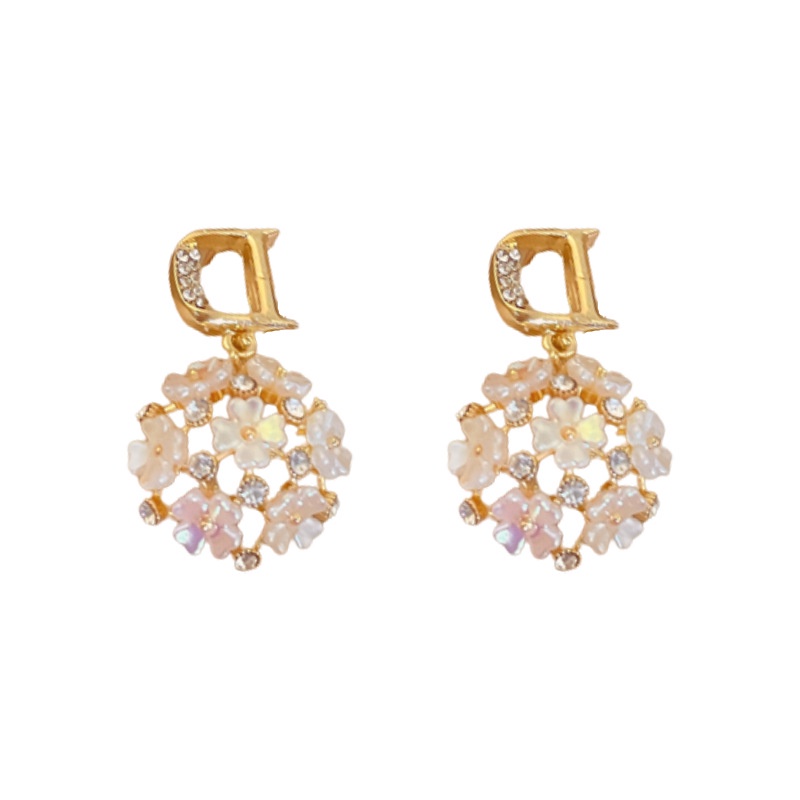 Anting Tusuk Gantung Bentuk D Desain Bunga Hias Berlian Gaya Elegan Untuk Wanita