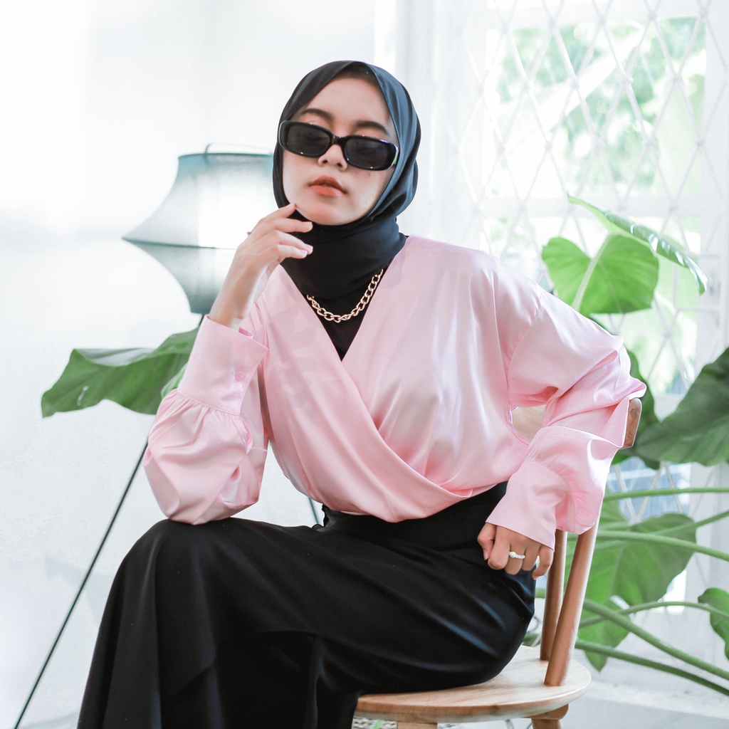 VEVE BLOUSE KEMEJA CROP SILK SATIN DAILY OFFICE SHIRT PREMIUM B509