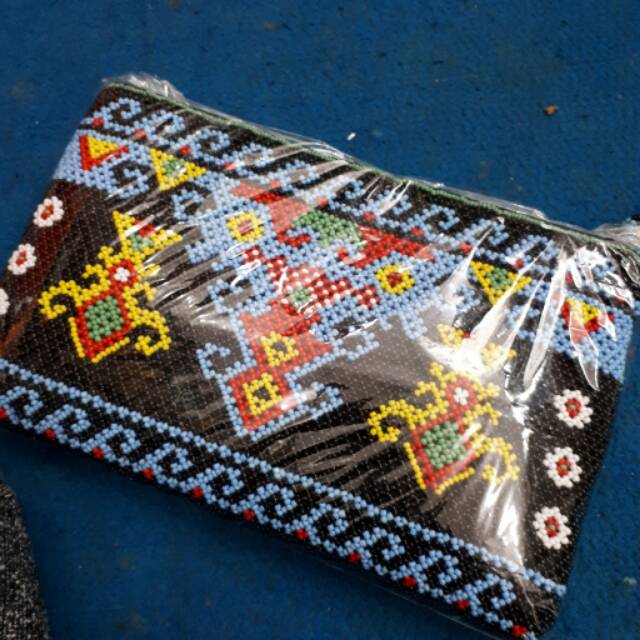 Tas manik dayak