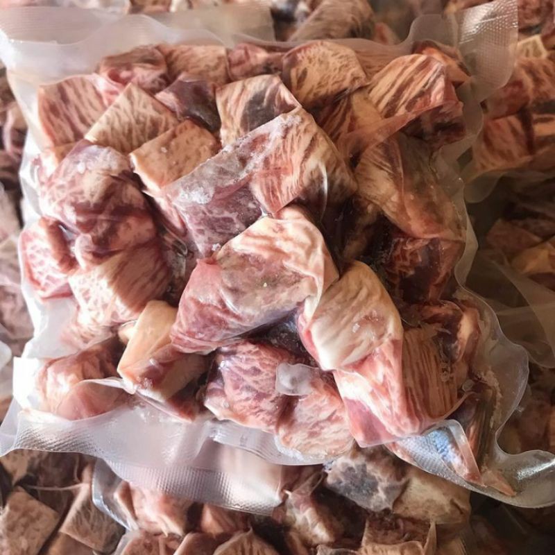 

daging Saikoro Wagyu siap olah