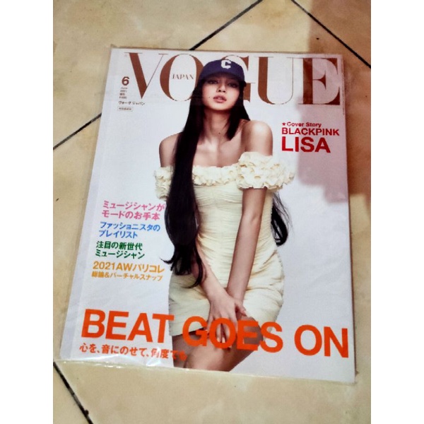 Lisa Blackpink majalah vogue japan 2021 w celine