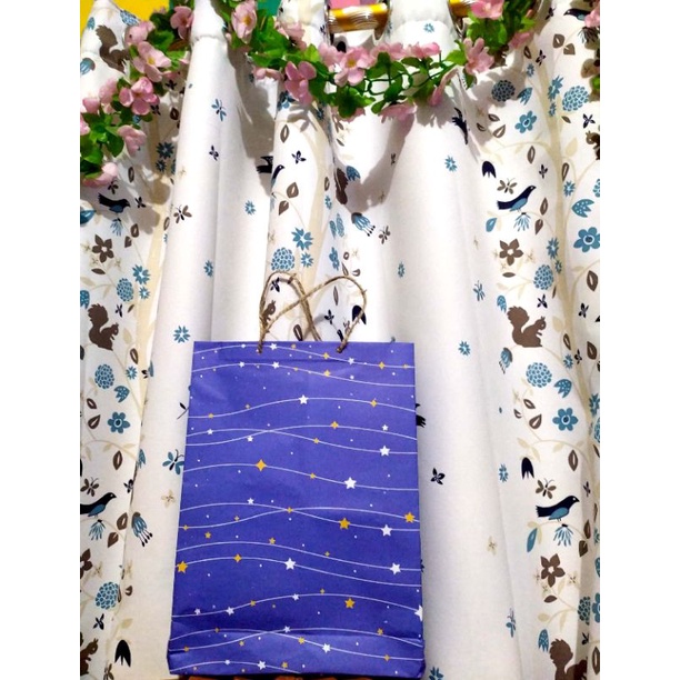 

Paper Bag dari kertas kado / Kantong Kado