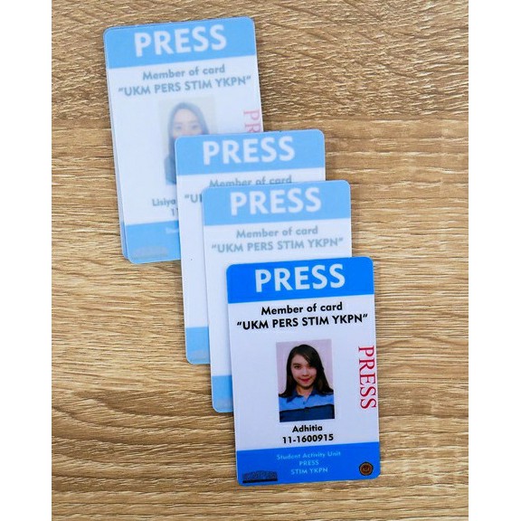 

Cetak Id Card 2 Sisi Depan dan Belakang Bolak-balik Anti Pudar