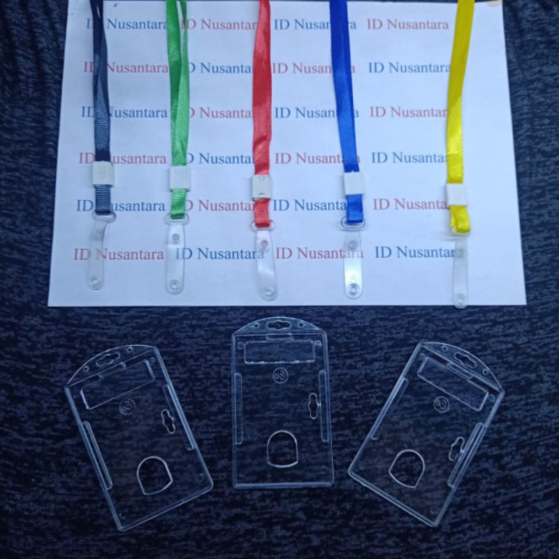 

Paket Casing ID Card Acrylic Bening 1 Sisi+Tali Pengait Karet 1cm