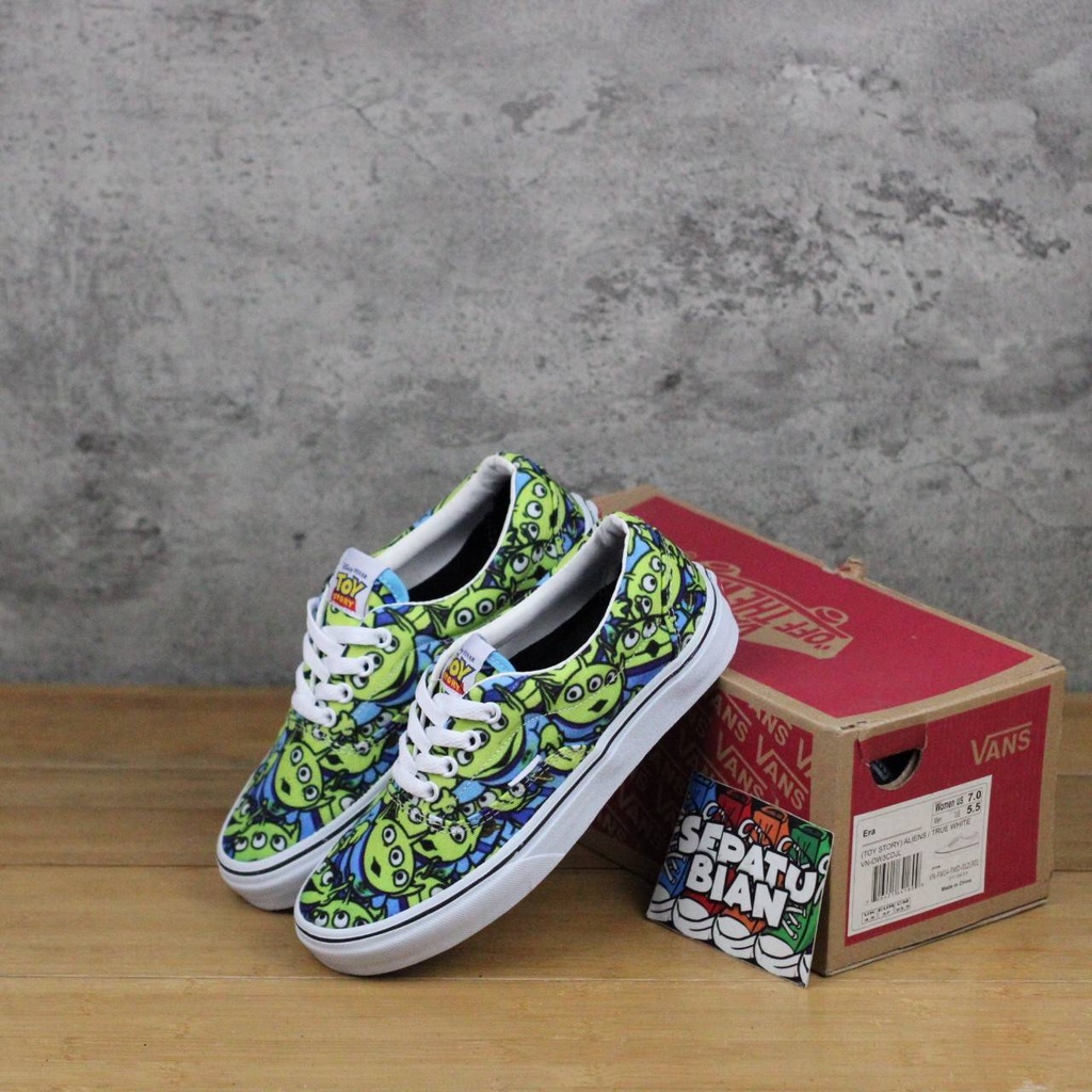 Sepatu VANS Era Disney x Toy Story Aliens True