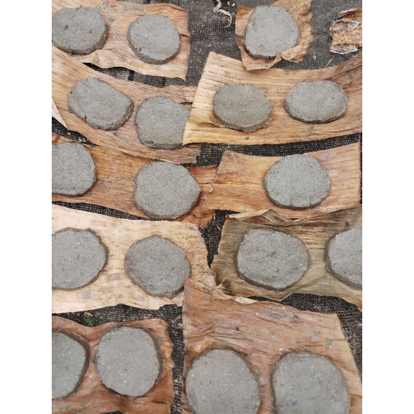 

TERASI IKAN DI OLAH DENGAN TRADISIONAL TANPA BAHAN KIMIA