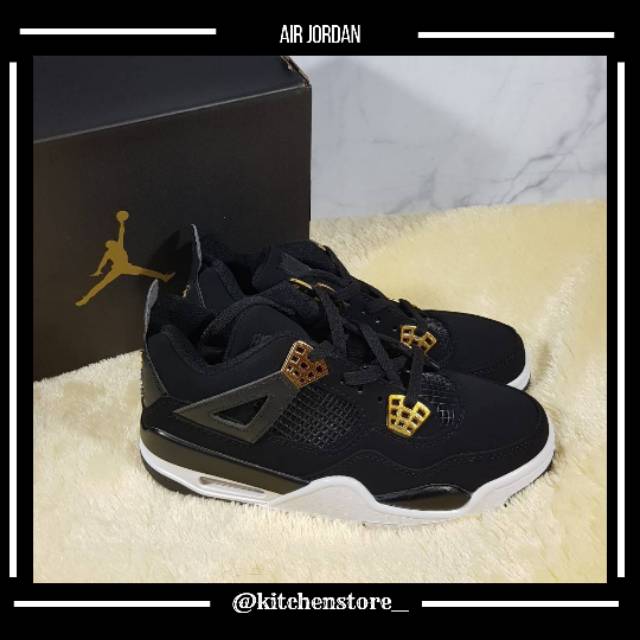 Jordan 4 Royalty