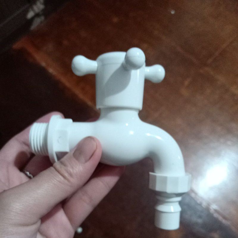 KRAN AIR KAMAR MANDI KRAN TAMAN KRAN PLASTIK