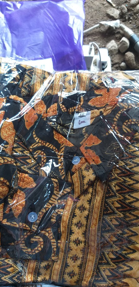 Lembayung.id / Kemeja Batik Lengan Panjang Paya Gold