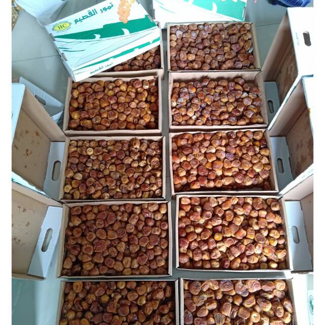 

1 DUS KURMA SUKARI MURAH DAN BERKUALITAS