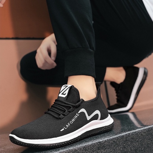 Sepatu Sneakers Pria Casual Sporty - K39