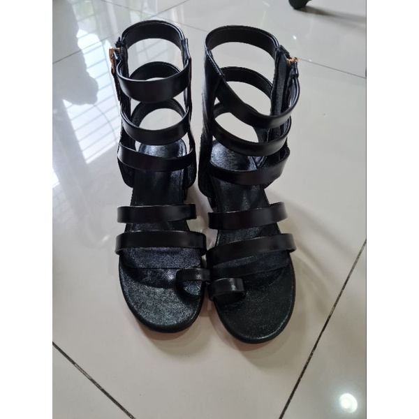 BRAND NEW SEPATU GLADIATOR SHANEL HITAM SIZE 35 FASHION WANITA SANDAL KECE MANGGUNG BRANDED MERK