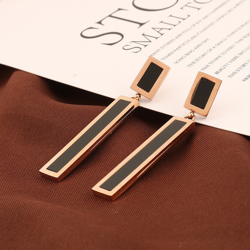 Anting Stud Juntai Titanium Wanita Korea Anti Pudar