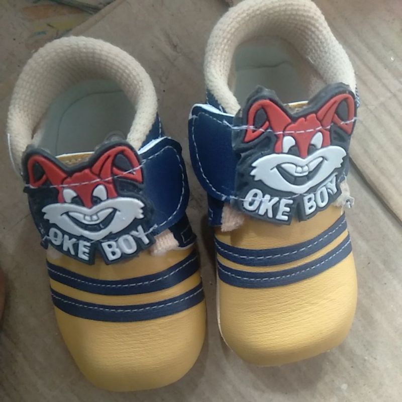 sepatu anak laki laki lucu bangat