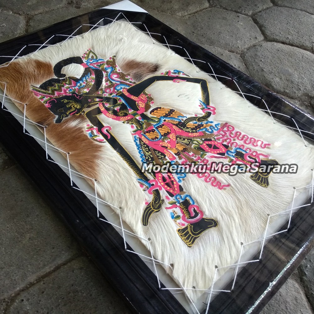 Lukisan Wayang Kulit Gatotkaca Hitam Kulit Kambing - 70x50 Cm