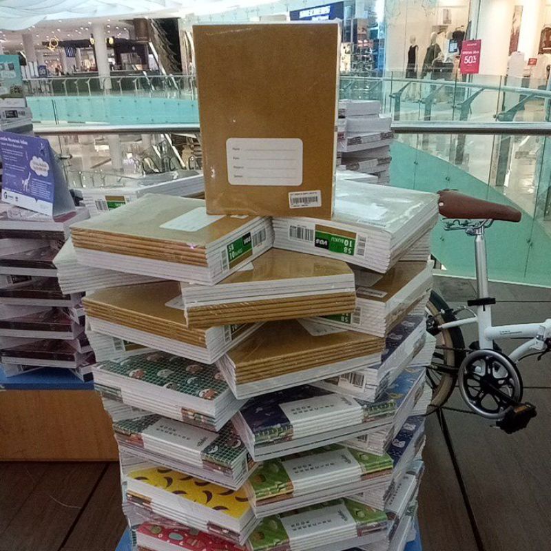 

buku tulis vos f kwarto 58 sampul coklat isi 10 buku