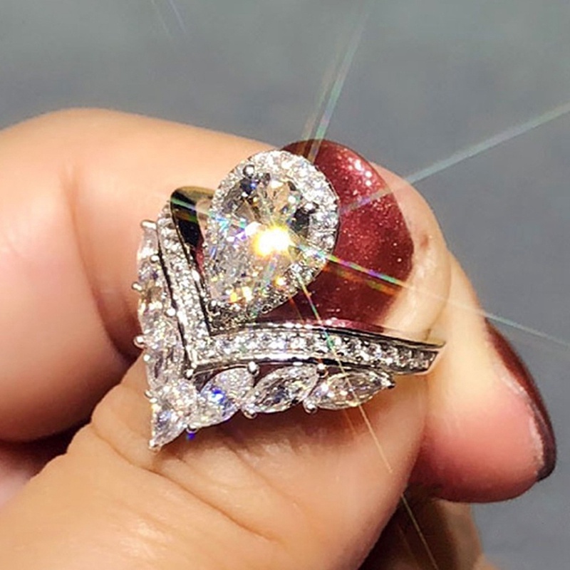 Cincin Berlian Bentuk Water Drop Pir Untuk Pesta Pernikahan