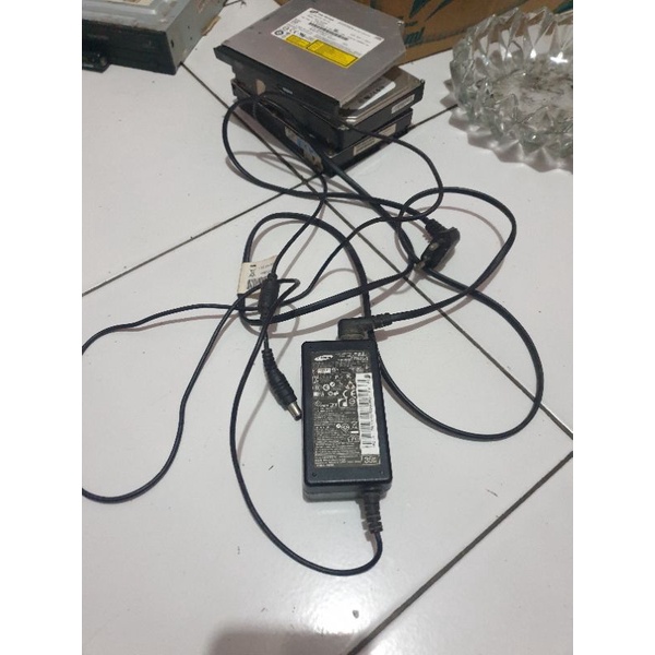 adaptor tv led samsung ua22f5000 14v 25w