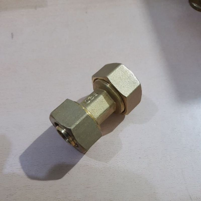 sok sambung kuningan pipa air panas equal