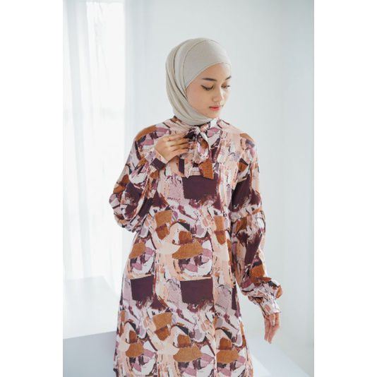 Nuca Tunik, by zaleeka gallery