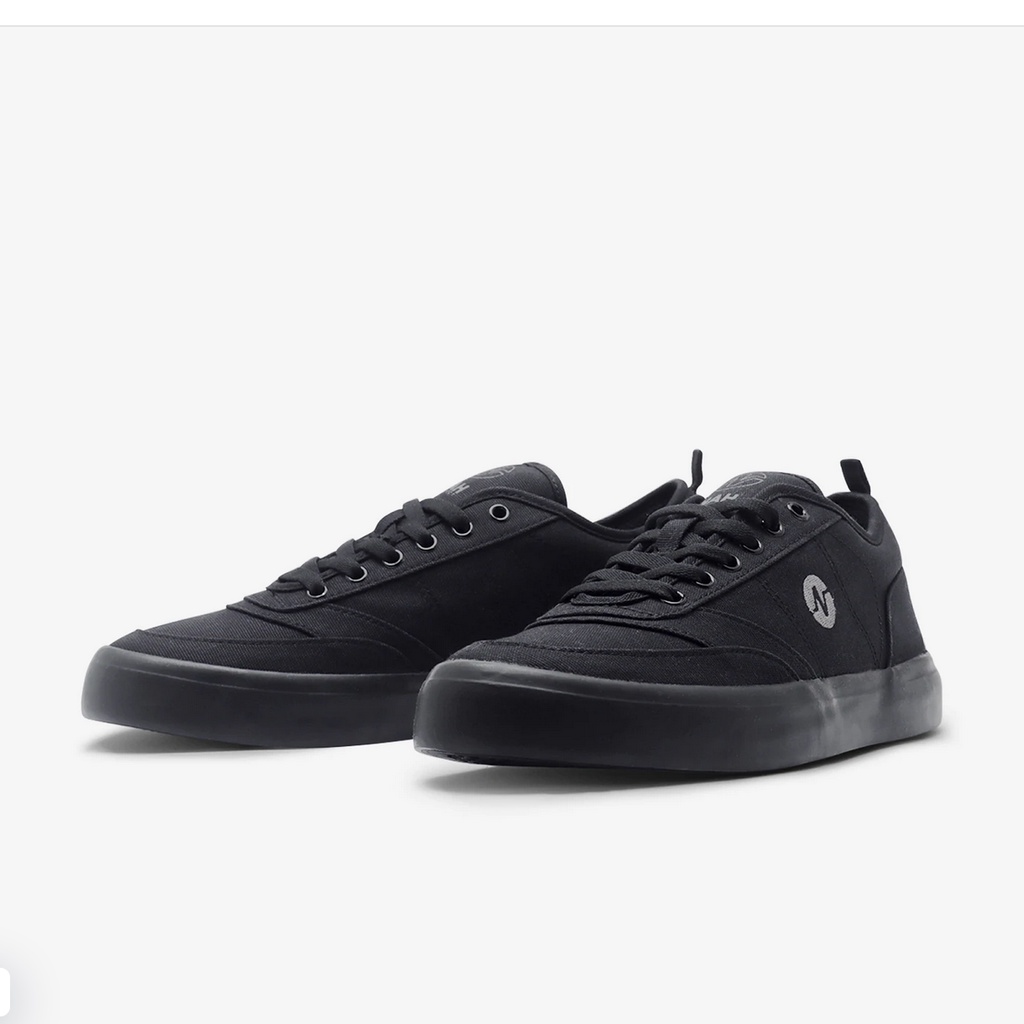 Sepatu Sneakers NAH Project Resilient Warna All Black
