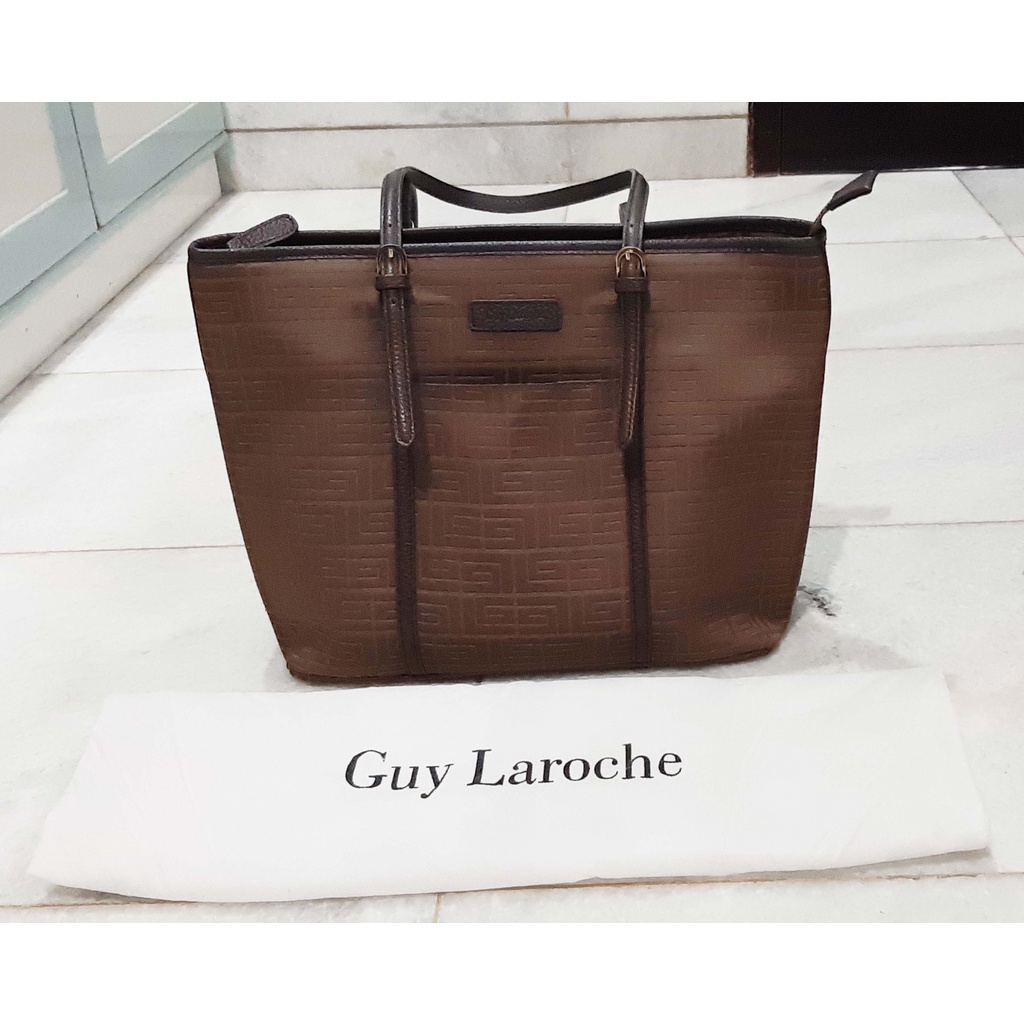 Tas Handbag - Guy Laroche , Original 100% ( Pembelian di Mall SOGO Department Store )