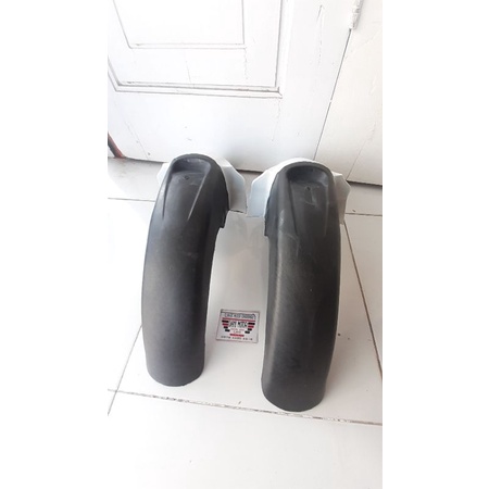 SPAKBOR DEPAN CS1 CS ONE COAK PUTIH