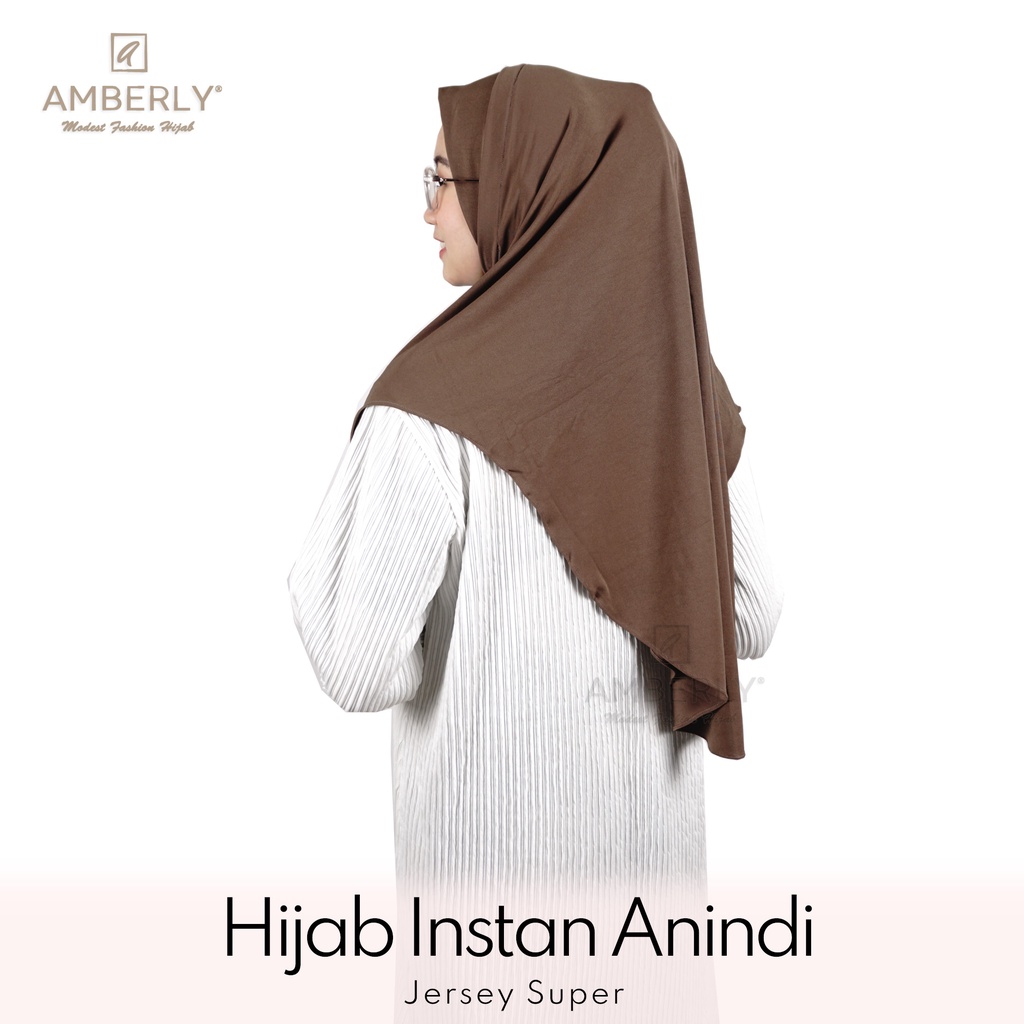 Amberly Anindi Jilbab Lubang Telinga Bahan Jersey