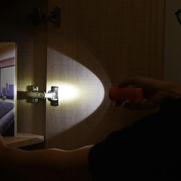 Berkualitas Senter Lampu Penerang Lampu Emergency Apa Ace Hardware Rechargeable - Kuning Limited