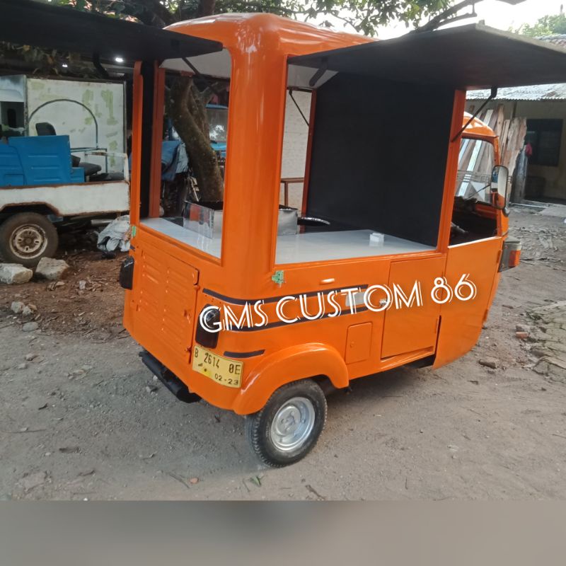 Swaraj Food Truck: A Culinary Odyssey on Wheels
