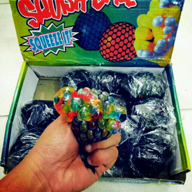 Squeezeit ball. Stress ball. Bola pencet. Bola kristal
