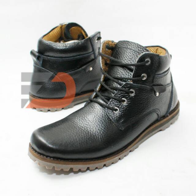 Sepatu boot lacoste casual touring hiking bahan kulit sapi asli