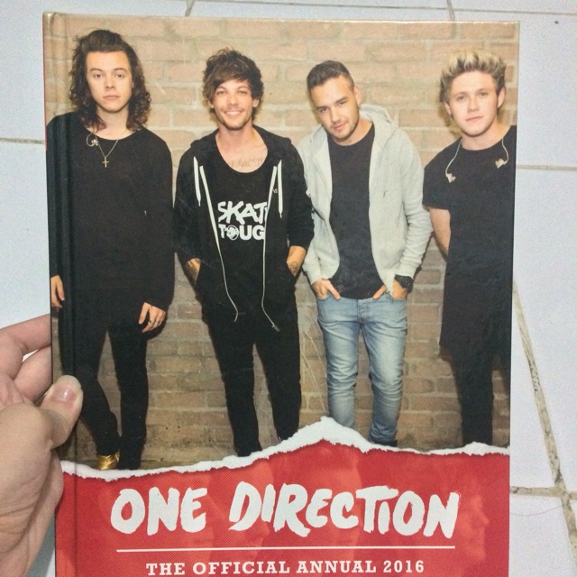 Buku One Direction -The Official Annual 2018