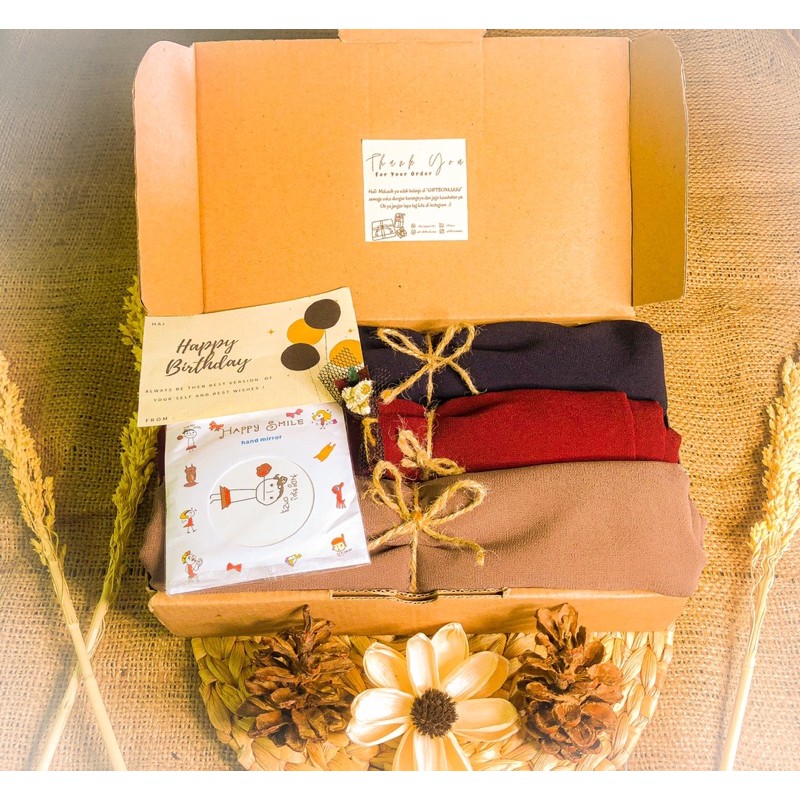 

GIFT BOX|HAMPERS|KADO (Hijab)