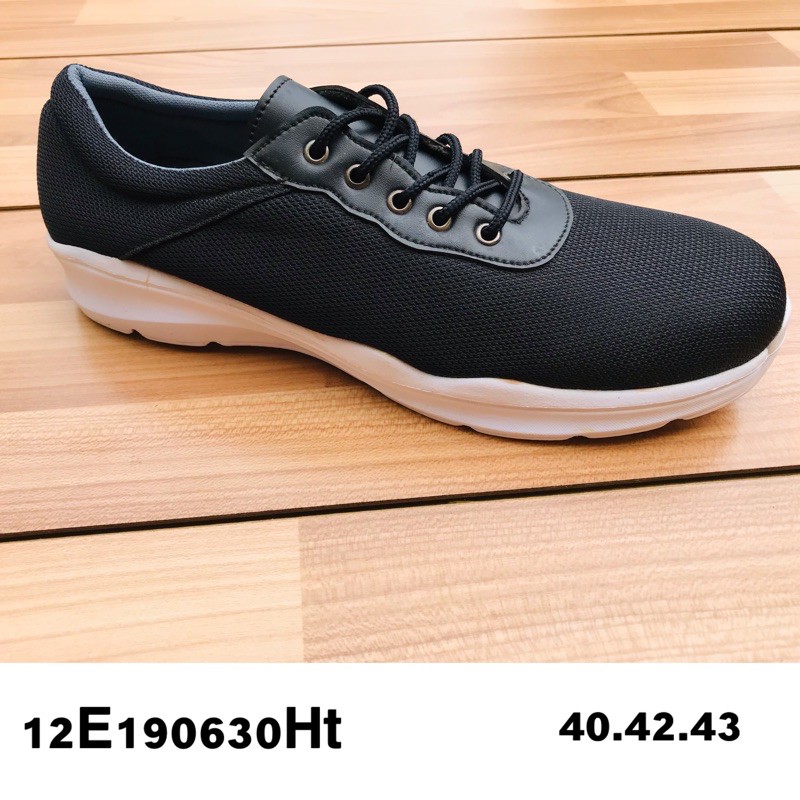 17.Hitam 12E190630