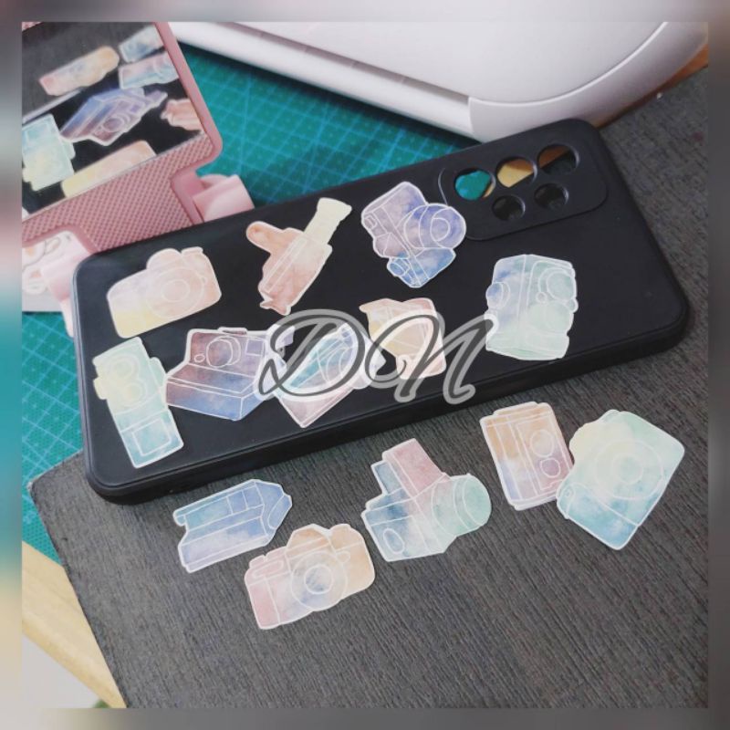 

Stiker kertas gambar kamera aesthetic13pcs sticker kertas glossy karakter aesthetic