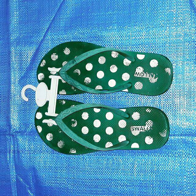 Gantungan sandal jepit (isi 12 pcs)