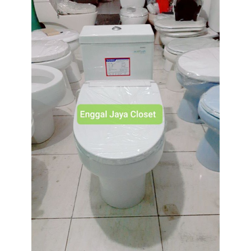 Closet duduk merek toto CW 895 j