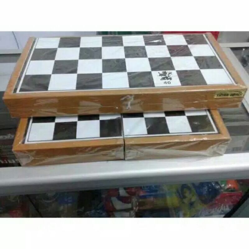 papan catur Kayu beserta bidak catur