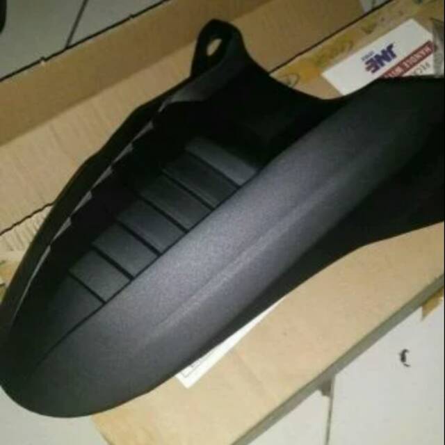 Spakbor Kolong Vario / Hugger Shark Vario 125 & 150 - Hitam Doff