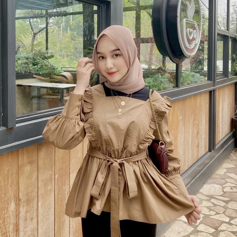 ‼️READY‼️KYARA BLOUSE - RUFFLE SQUARE NECK BLOUSE LENGAN BALON - PEPLUM BLOUSE - SQUARE TOP BLOUSE HIJAB