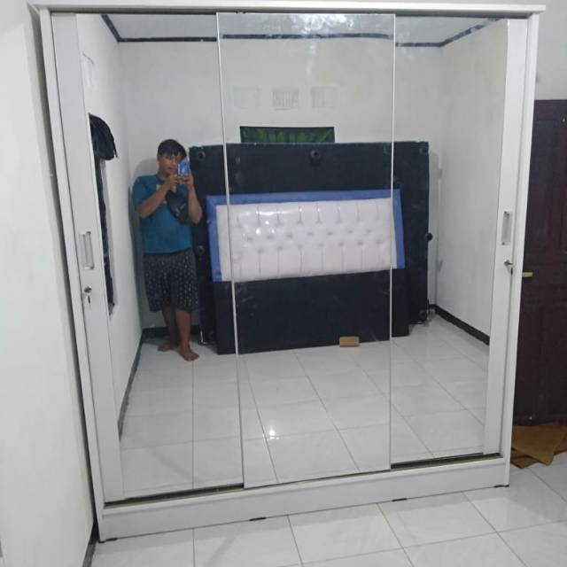 Lemari Pakaian Pintu 3 Sledding/Geser